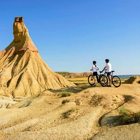 Casa Bardena Negra, Comodo Alojamiento Para Visitar Las Bardenas Y Sendaviva Fustinana ภายนอก รูปภาพ